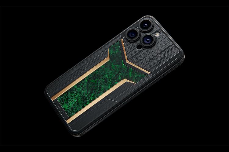 iphone15-versus-carbon-green0007