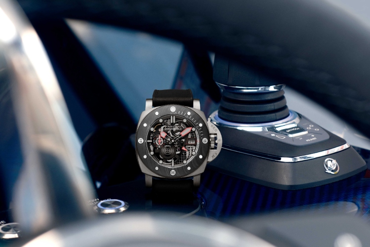 introducing-the-panerai-submersible-s-brabus-etitanio-pam01403-3