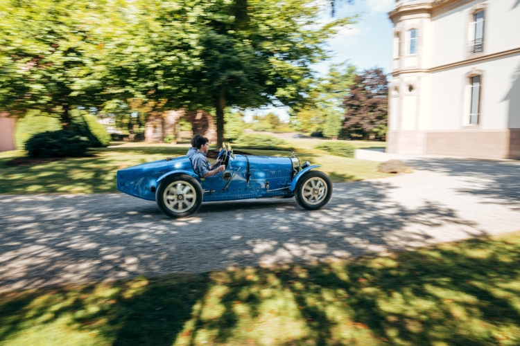 bugattis-racing-history-inspires-bolide-customers-2