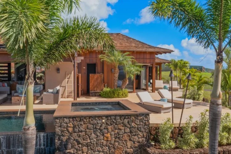 amazing-villa-in-a-tropical-paradise-with-panoramic-ocean-views-7