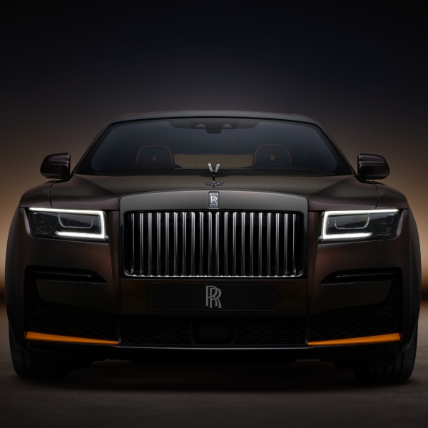 Rolls-Royce Black Badge Ghost Ékleipsis: When Luxury Meets Celestial Beauty