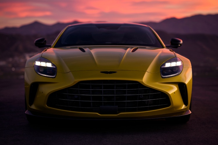 aston-martin-vantage-4