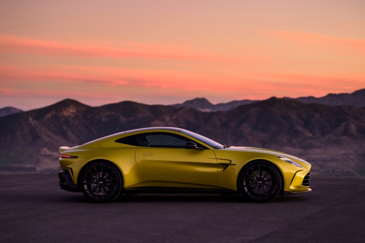 aston-martin-vantage-5