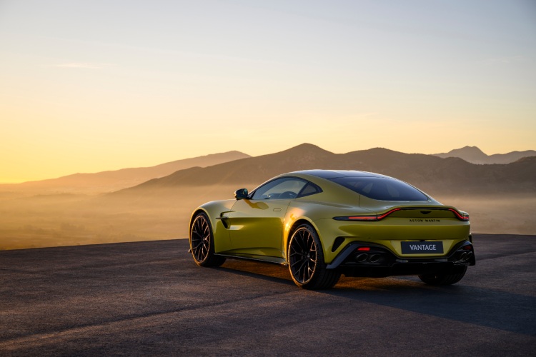 aston-martin-vantage-8