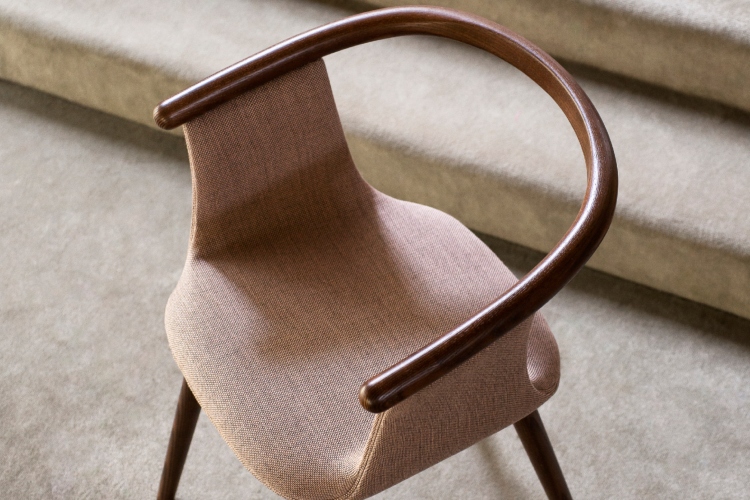 izmedu-drveta-dizajna-i-ergonomije-bross-stolice-23