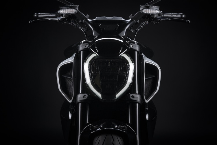 ducati-diavel-v4-3