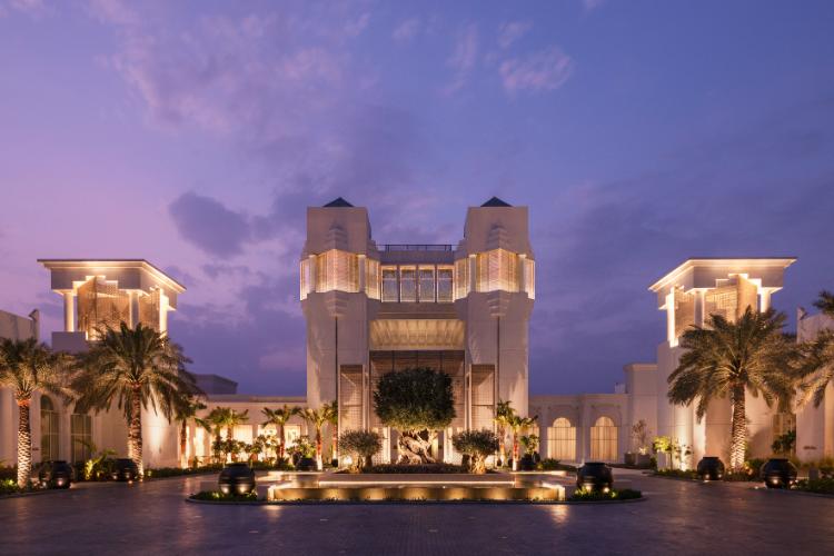 raffles-hotels-resorts-predstavlja-elegantnu-oazu-u-pustinji-u-kraljevini-bahrein-9