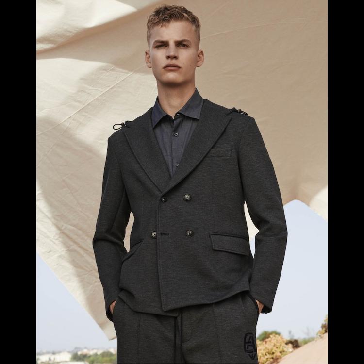 emporio-armani-pomera-granice-stila-za-p-9