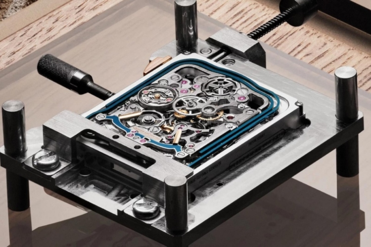 jaeger-lecoultre-reverso-tribute-minute-repeater-simfonija-mehanike-umetnosti-i-zvuka-2