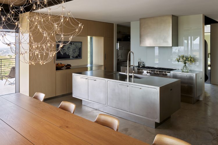 abimis-kuhinje-ostrvska-elegancija-u-celiku-za-savremene-enterijere-3