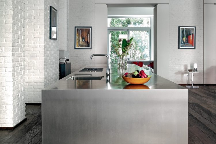 abimis-kuhinje-ostrvska-elegancija-u-celiku-za-savremene-enterijere-6