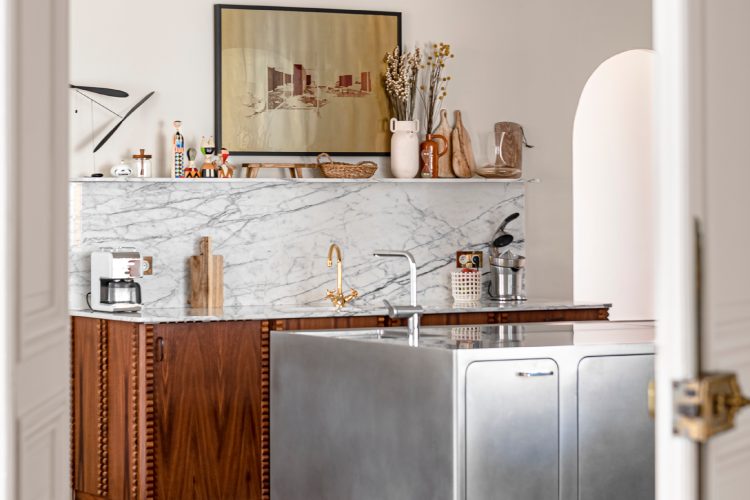 abimis-kuhinje-ostrvska-elegancija-u-celiku-za-savremene-enterijere-12