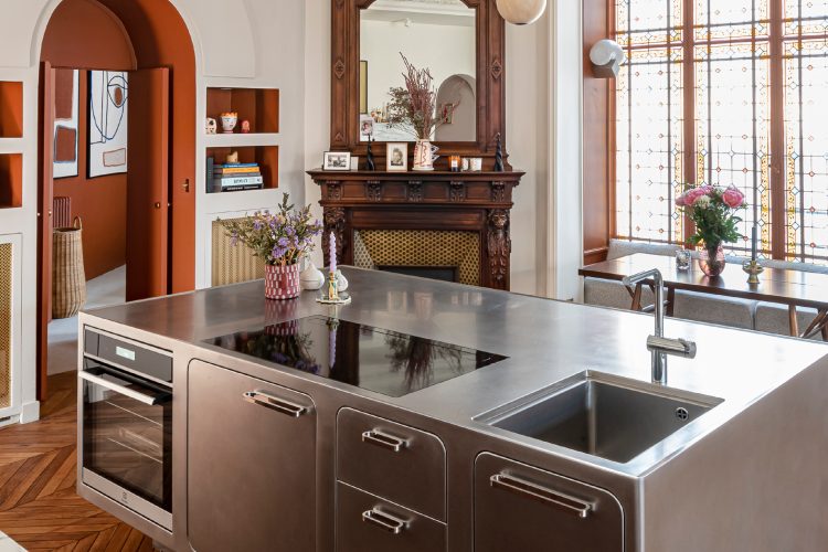 abimis-kuhinje-ostrvska-elegancija-u-celiku-za-savremene-enterijere-15