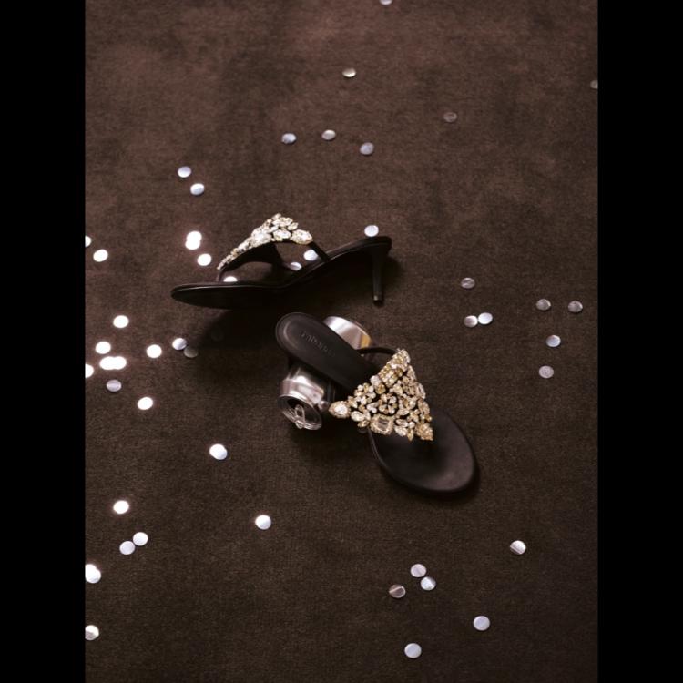 rabanne-resort-2026-kampanja-u-ritmu-svetlucave-plesne-noci-7