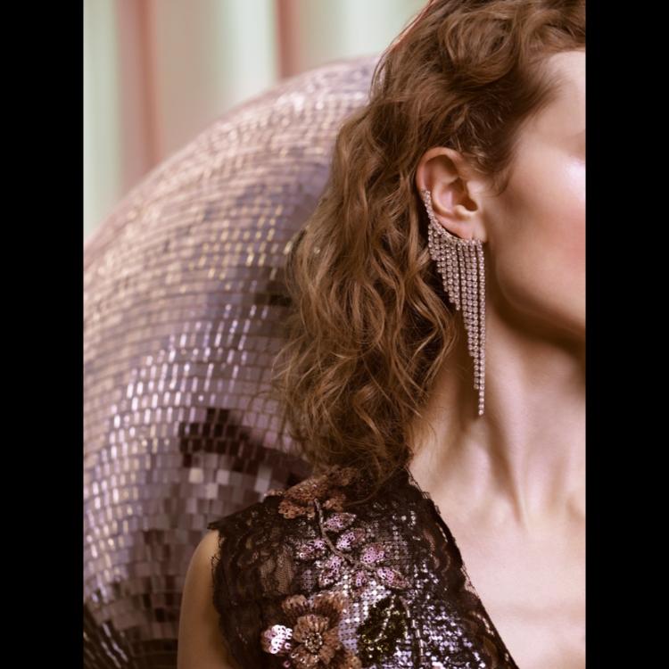 rabanne-resort-2026-kampanja-u-ritmu-svetlucave-plesne-noci-10