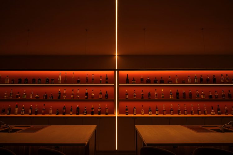 atelier-sun-hvata-odsjaj-i-zar-veceri-u-torontskom-koktel-baru-suite-115-3