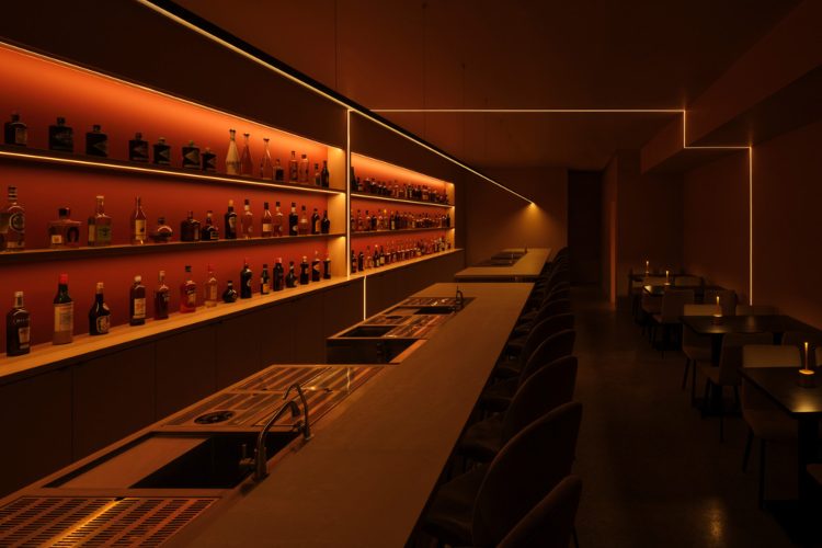 atelier-sun-hvata-odsjaj-i-zar-veceri-u-torontskom-koktel-baru-suite-115-4