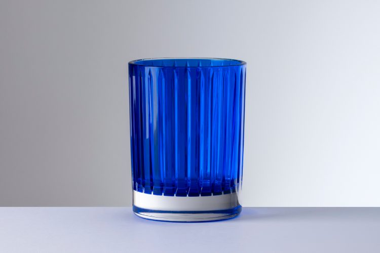 mario-luca-giusti-predstavlja-praznicnu-kolekciju-za-2025-boja-nostalgija-i-elegantni-akril-9