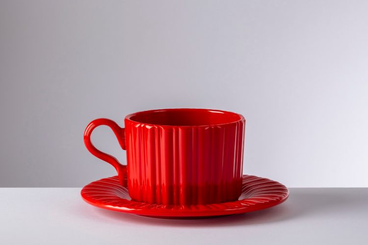 mario-luca-giusti-predstavlja-praznicnu-kolekciju-za-2025-boja-nostalgija-i-elegantni-akril-14