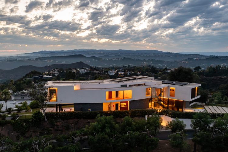 briarcrest-rezidencija-suptilna-elegancija-modernog-luksuza-u-beverli-hilsu-53