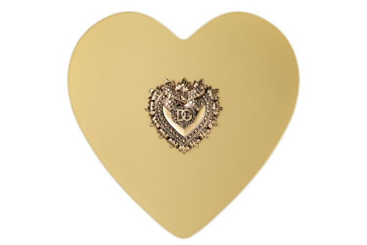 where-wonder-begins-dolcegabbana-otkriva-magiju-praznicnog-darivanja-20