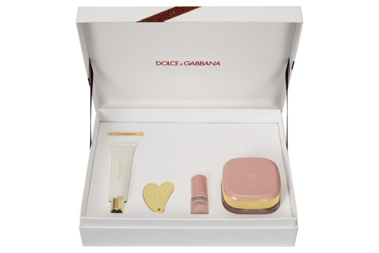 where-wonder-begins-dolcegabbana-otkriva-magiju-praznicnog-darivanja-27