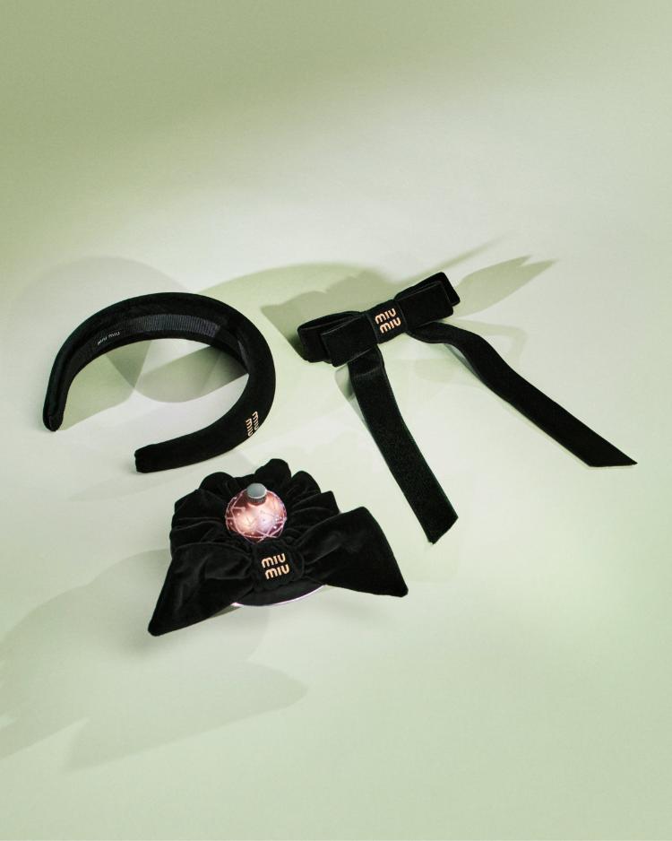 miu-miu-otkriva-praznicnu-kampanju-2025-filmsku-odu-eleganciji-mladosti-i-nasledu-18