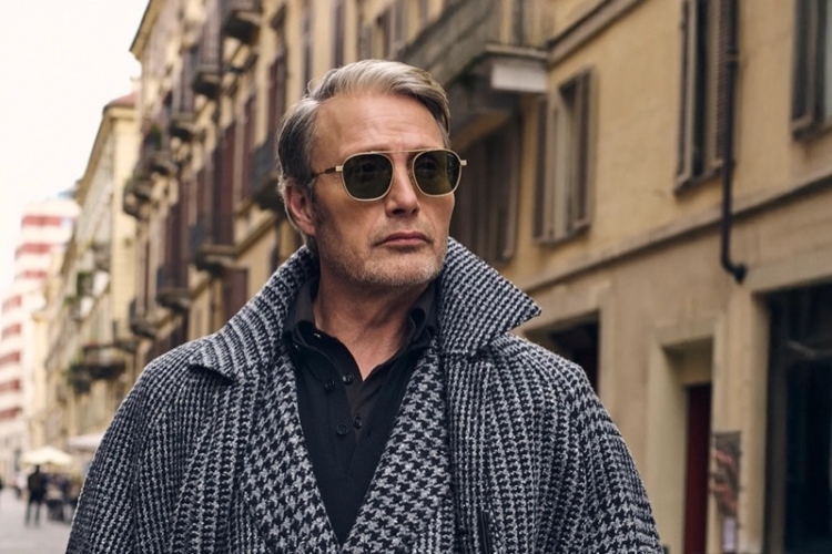 mads-mikelsen-otelotvoruje-besprekornu-eleganciju-u-zegna-zimskoj-kampanji-2025-1