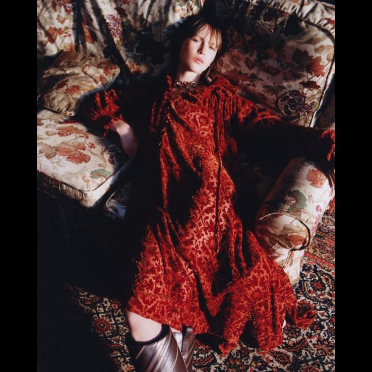 burberry-zima-2025-vrhunac-britanskog-glamura-6