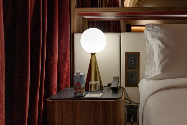 w-florence-hotel-firenca-luksuzni-hotel-marriott-international-duomo-enterijer-2025-5