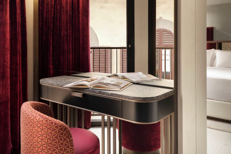 w-florence-hotel-firenca-luksuzni-hotel-marriott-international-duomo-enterijer-2025