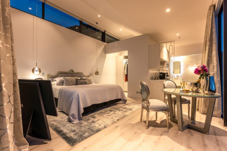 omana-villas-waiheke-island-luksuzni-hotel-novi-zeland-angelo-cappellini-enterijer-villa-surrender-9