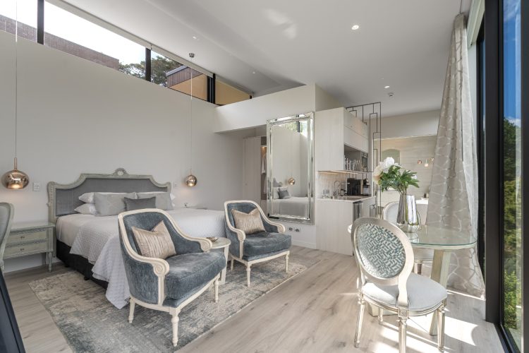 omana-villas-waiheke-island-luksuzni-hotel-novi-zeland-angelo-cappellini-enterijer-villa-surrender