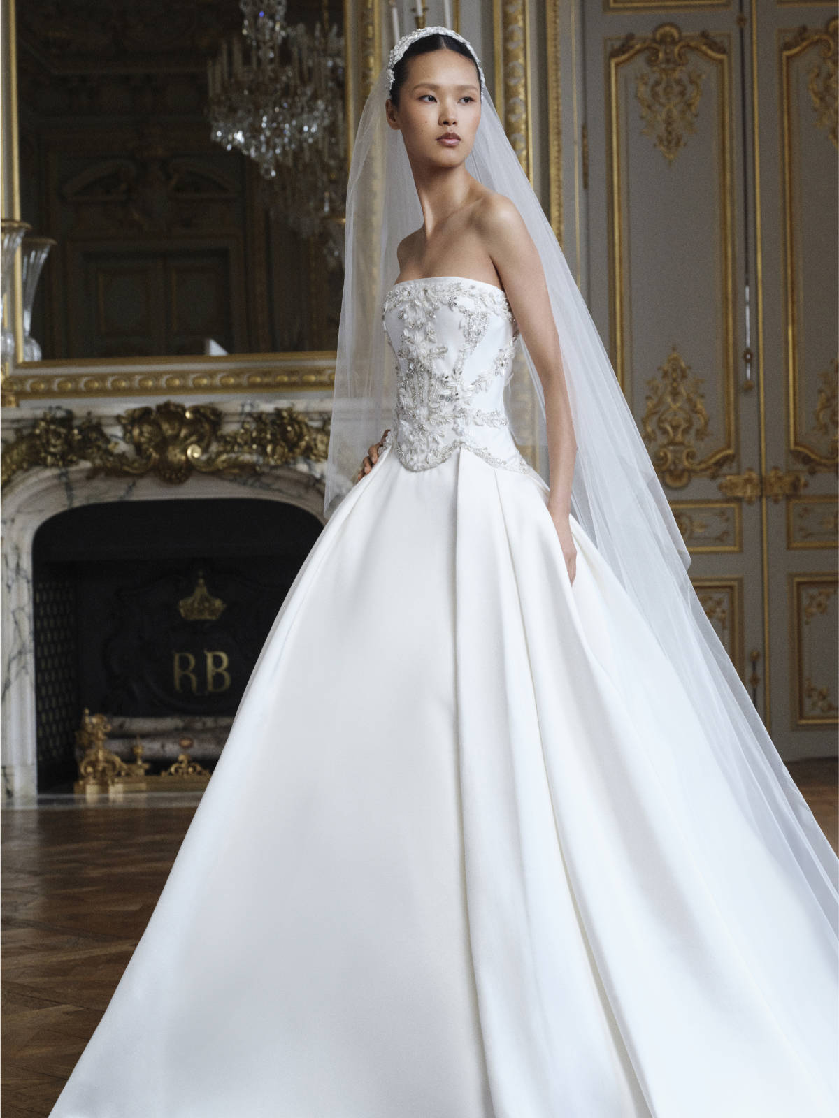 elie-saab-bridal-2027-luksuzne-vencanice-couture-kolekcija-pariz-visoka-moda-vencanje-30