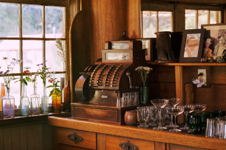 dunton-hot-springs-kolorado-luksuzni-resort-renovacija-planinski-retreat-amerika-7