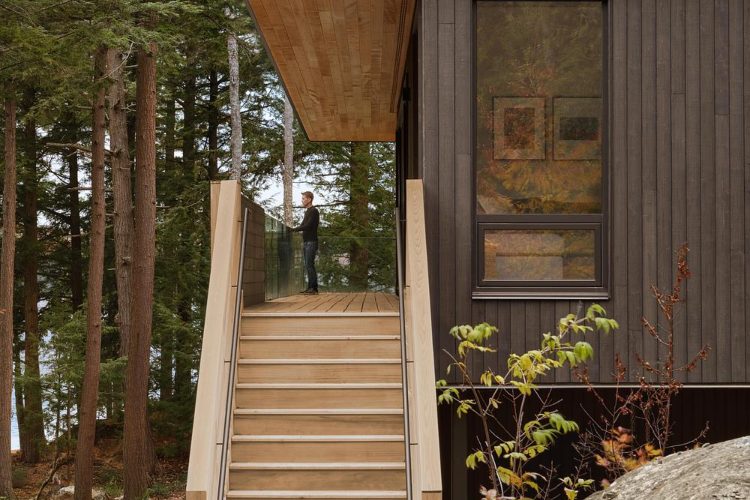 long-lake-cottage-muskoka-kanada-off-grid-luksuzna-vikendica-arhitektura-priroda-2