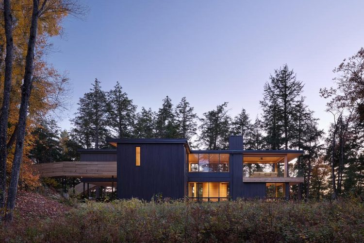 long-lake-cottage-muskoka-kanada-off-grid-luksuzna-vikendica-arhitektura-priroda-5