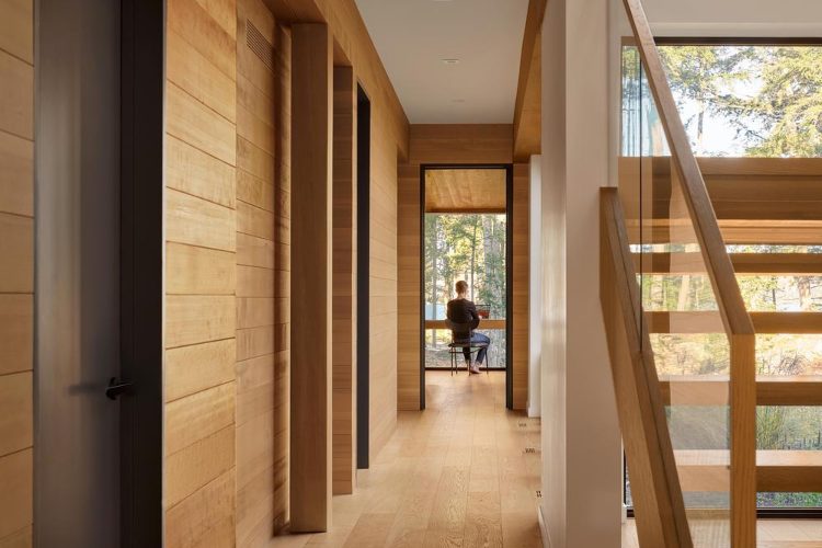 long-lake-cottage-muskoka-kanada-off-grid-luksuzna-vikendica-arhitektura-priroda-14