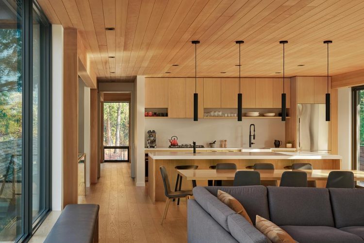 long-lake-cottage-muskoka-kanada-off-grid-luksuzna-vikendica-arhitektura-priroda-19