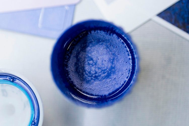 bugatti-w16-mistral-caroline-2026-luksuzni-hiperautomobil-sur-mesure-lavender-violet-carbon-4