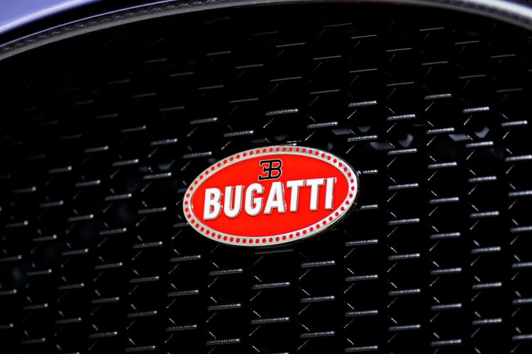 bugatti-w16-mistral-caroline-2026-luksuzni-hiperautomobil-sur-mesure-lavender-violet-carbon-8