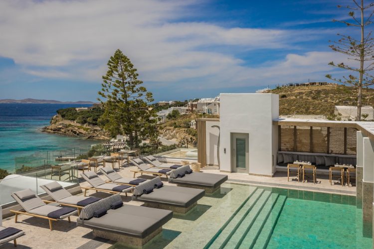 grace-mykonos-hotel-luksuzni-boutique-mikonos-agios-stefanos-infinity-pool-egejsko-more-12