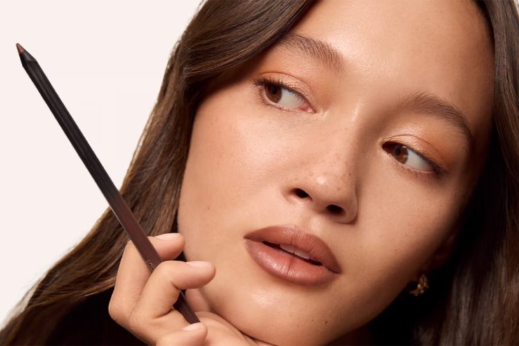 louis-vuitton-lv-crayon-pat-mekgrat-la-beaute-olovka-za-usne-luksuzna-sminka-7