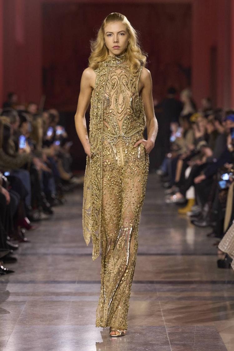 elie-saab-haute-couture-proleceleto-2026-zlatne-noci-glamura-9