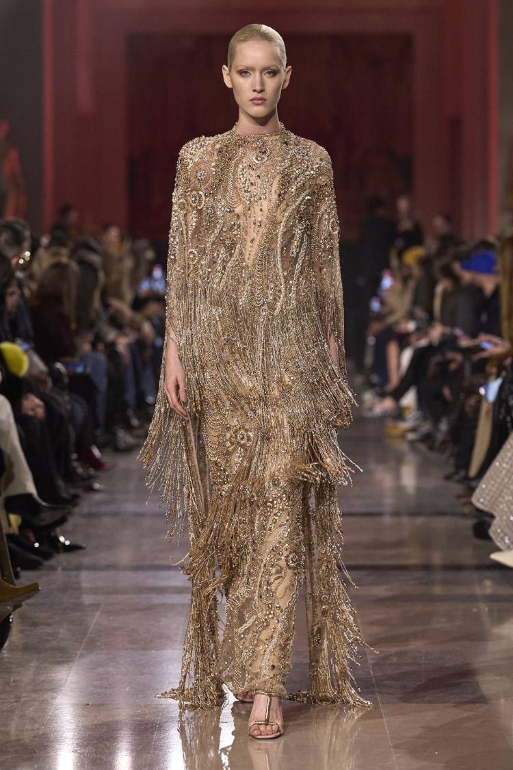 elie-saab-haute-couture-proleceleto-2026-zlatne-noci-glamura-45