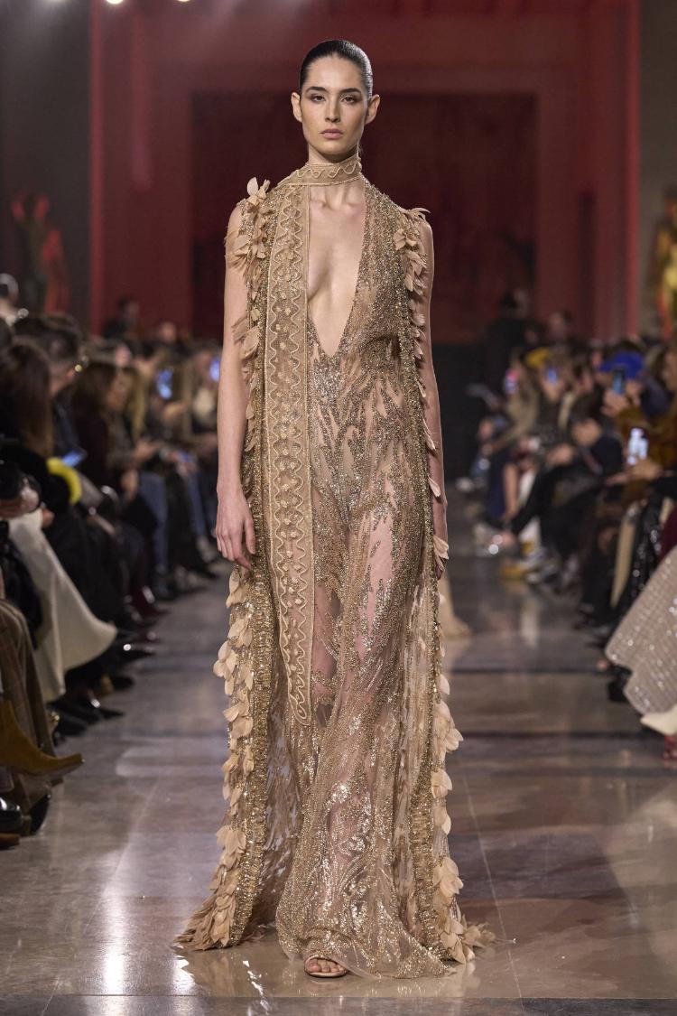 elie-saab-haute-couture-proleceleto-2026-zlatne-noci-glamura-54