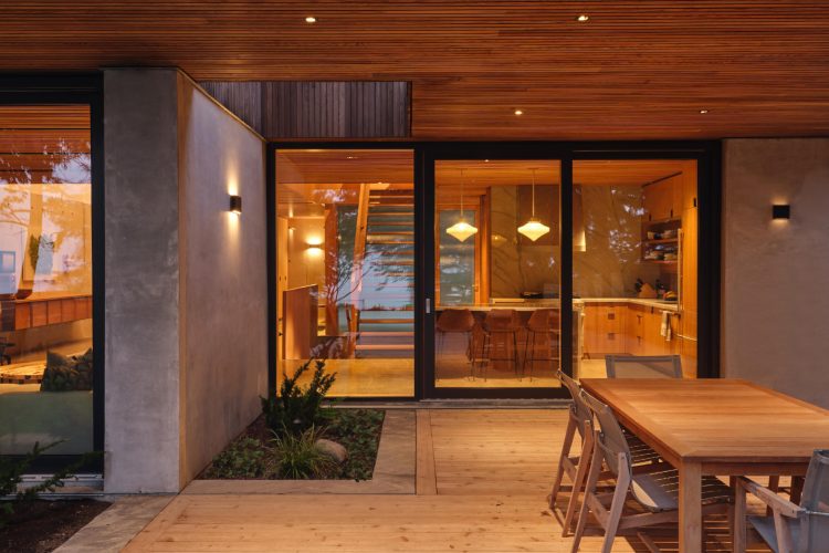 house-of-monitors-arhitektura-svetlosti-i-materijala-4