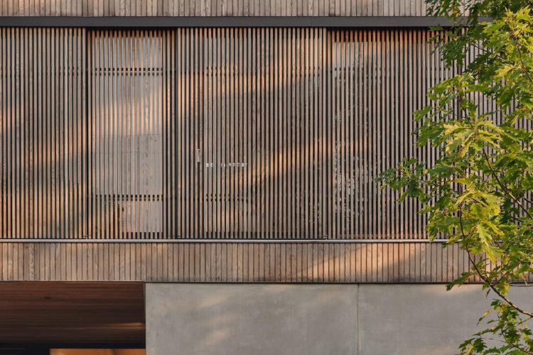 house-of-monitors-arhitektura-svetlosti-i-materijala-5