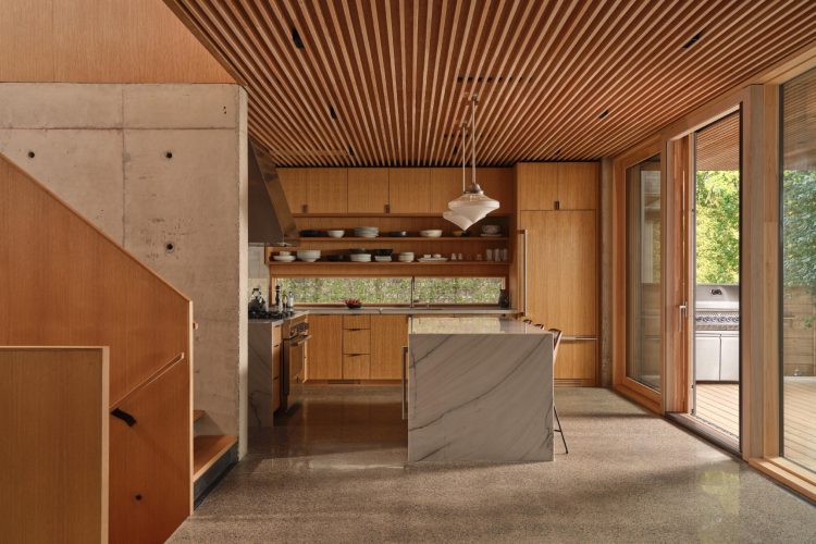 house-of-monitors-arhitektura-svetlosti-i-materijala-6