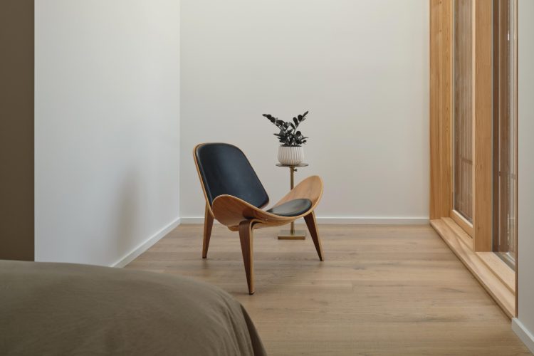 house-of-monitors-arhitektura-svetlosti-i-materijala-15